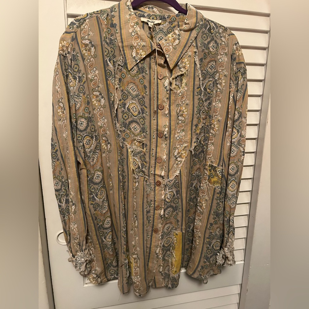Blue Velvet Beige and Green Paisley Shirt‎